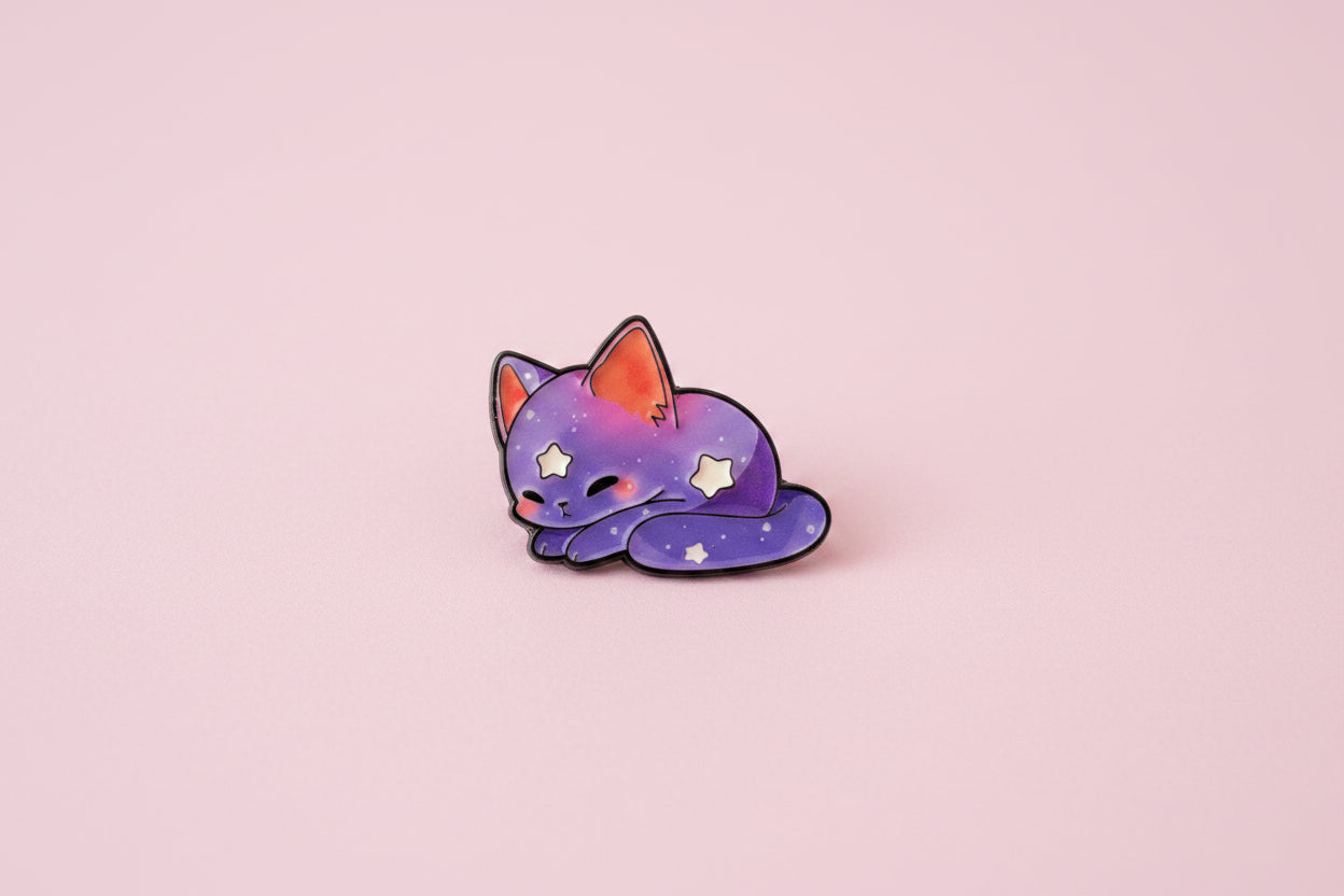 Pin - Drömmig katt (lila)