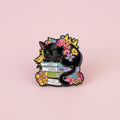 Pin - Katt med blommor och böcker