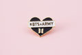 Pin - BTS Army  K-Pop